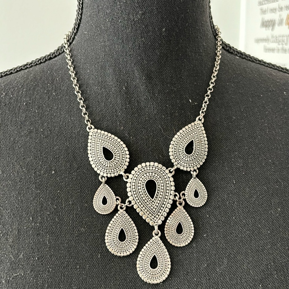 Silver cluster necklace